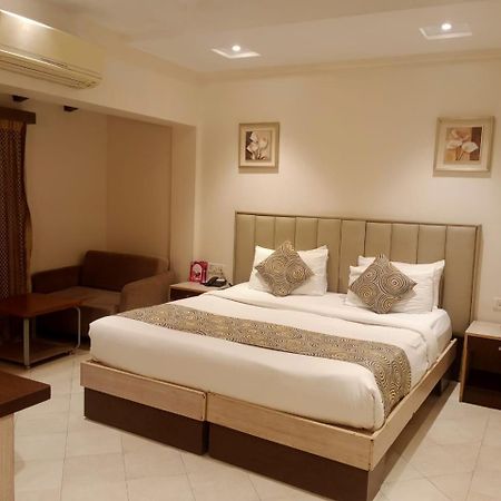 Meritas Crystal Resort Lonavala Εξωτερικό φωτογραφία