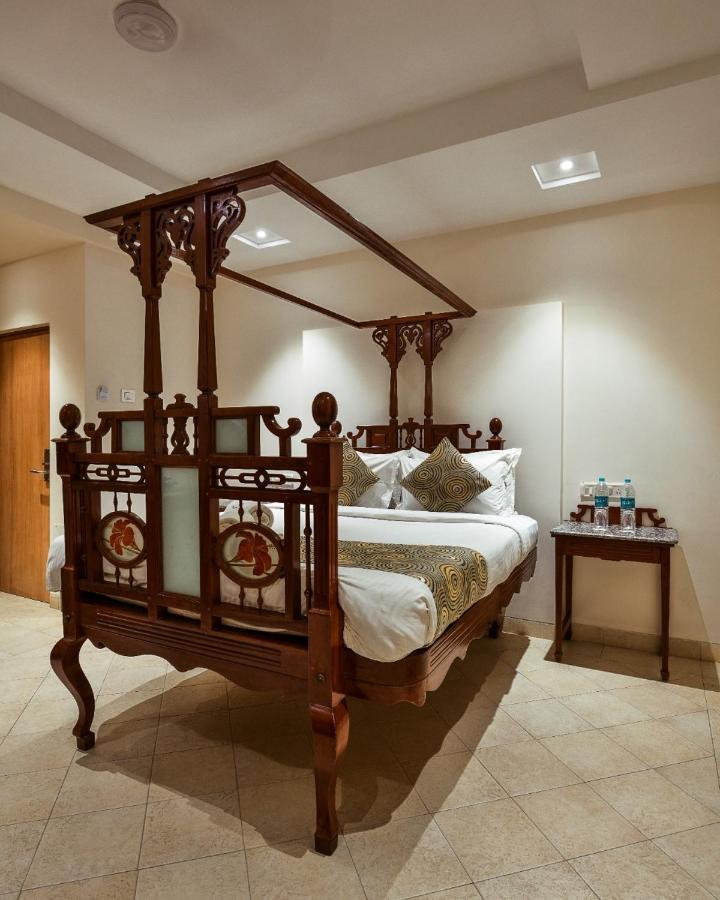 Meritas Crystal Resort Lonavala Εξωτερικό φωτογραφία