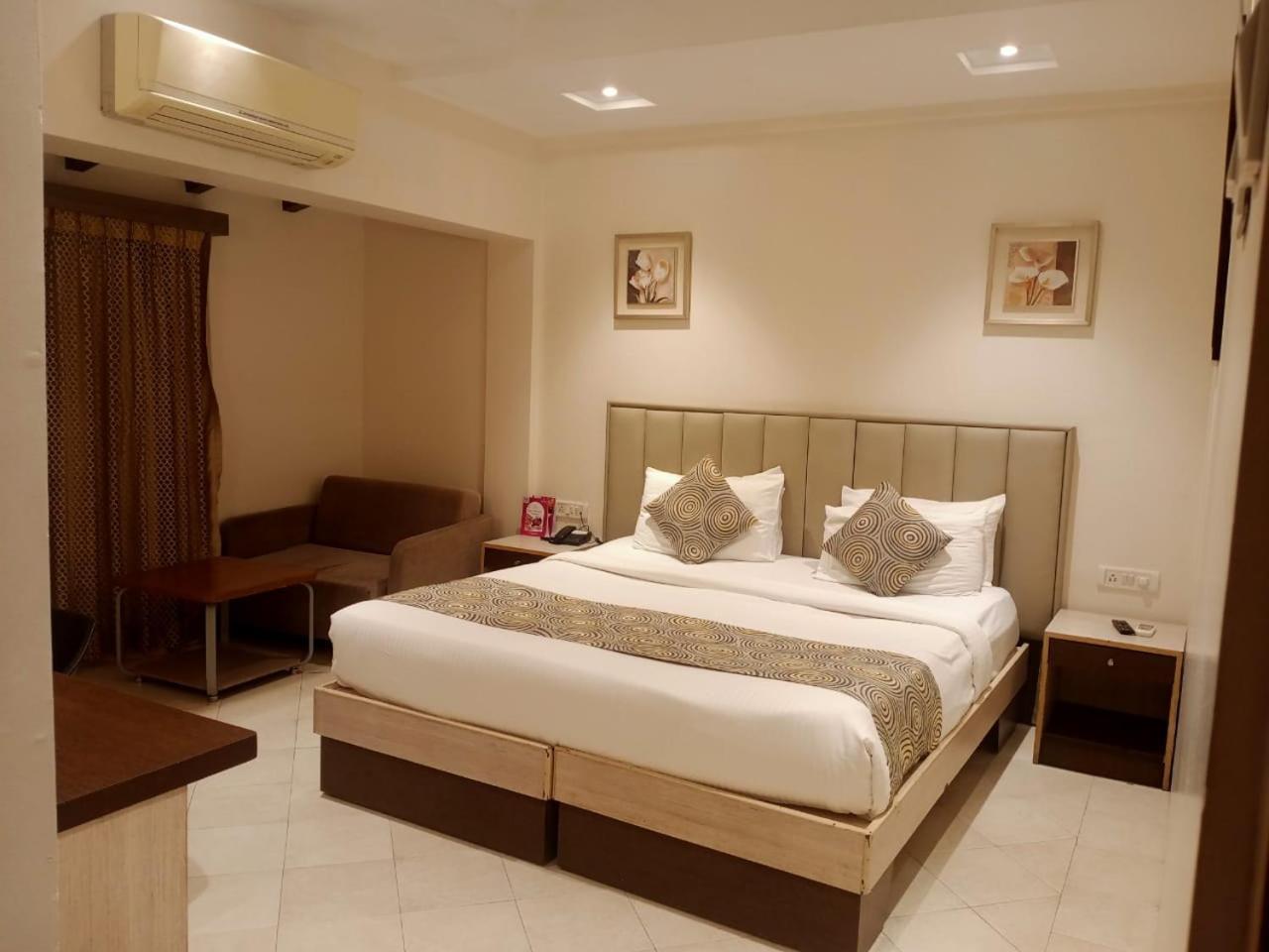 Meritas Crystal Resort Lonavala Εξωτερικό φωτογραφία
