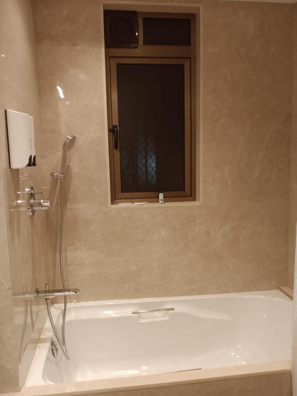 Meritas Crystal Resort Lonavala Εξωτερικό φωτογραφία